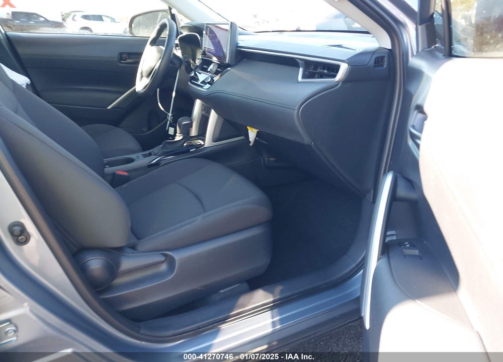 2024 TOYOTA COROLLA CROSS LE VIN: 7MUBAAAG1RV088404