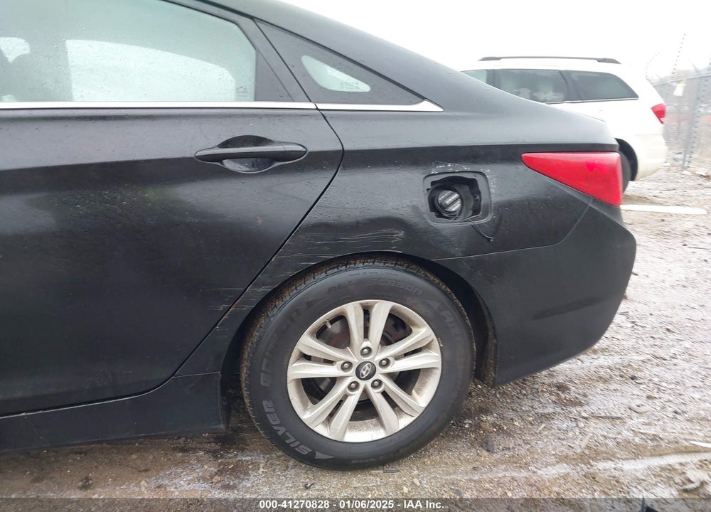 2014 HYUNDAI SONATA GLS VIN: 5NPEB4AC5EH946105