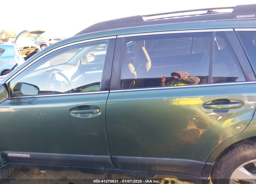 2010 SUBARU OUTBACK 2.5I PREMIUM VIN: 4S4BRBCC7A3379977