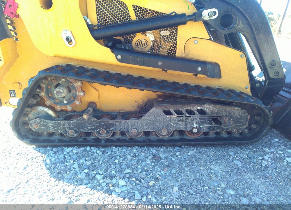 2023 VERMEER S925TX SKID STEER VIN: 1VRL0705VP1007473