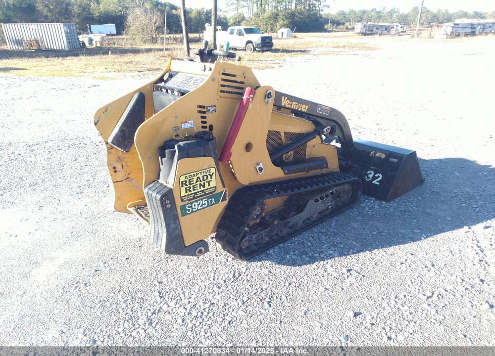 2023 VERMEER S925TX SKID STEER VIN: 1VRL0705VP1007473