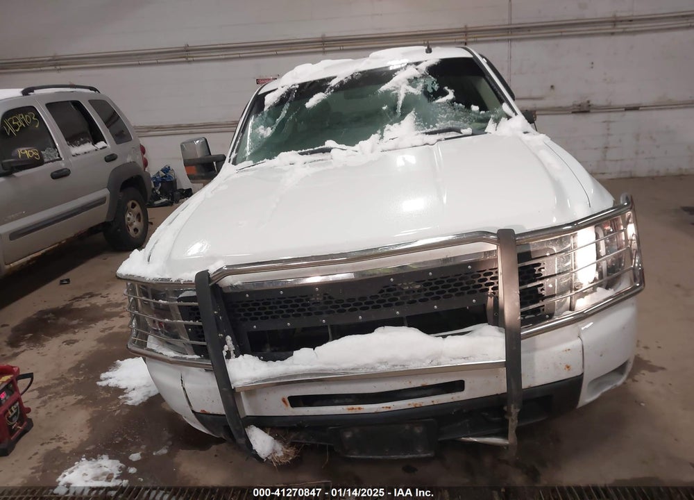 2011 CHEVROLET SILVERADO 1500 VIN: 1GCPKTE39BF169611