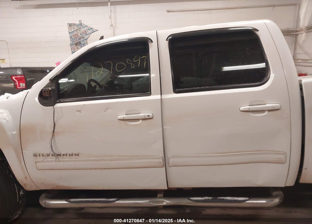 2011 CHEVROLET SILVERADO 1500 VIN: 1GCPKTE39BF169611