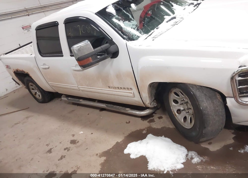 2011 CHEVROLET SILVERADO 1500 VIN: 1GCPKTE39BF169611
