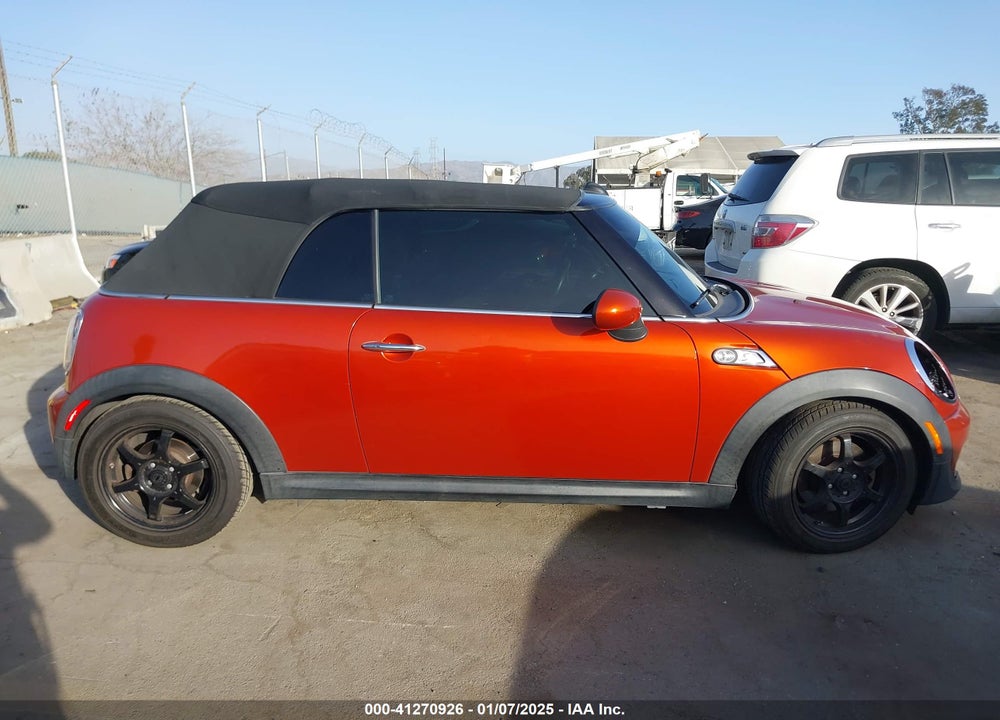 2013 MINI CONVERTIBLE COOPER S VIN: WMWZP3C56DT297515