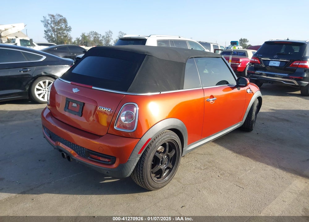 2013 MINI CONVERTIBLE COOPER S VIN: WMWZP3C56DT297515