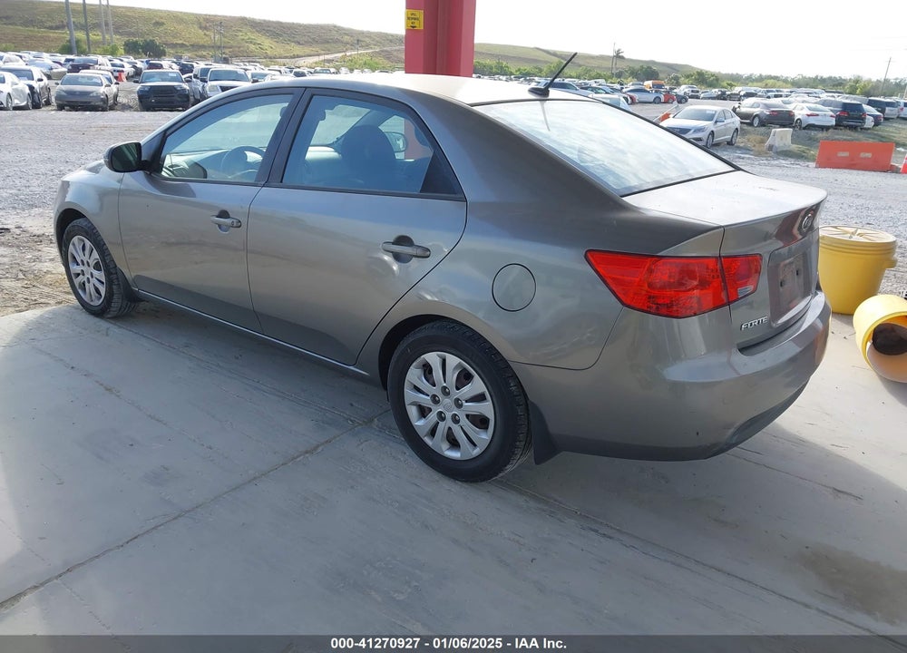 2012 KIA FORTE VIN: KNAFU4A2XC5606870