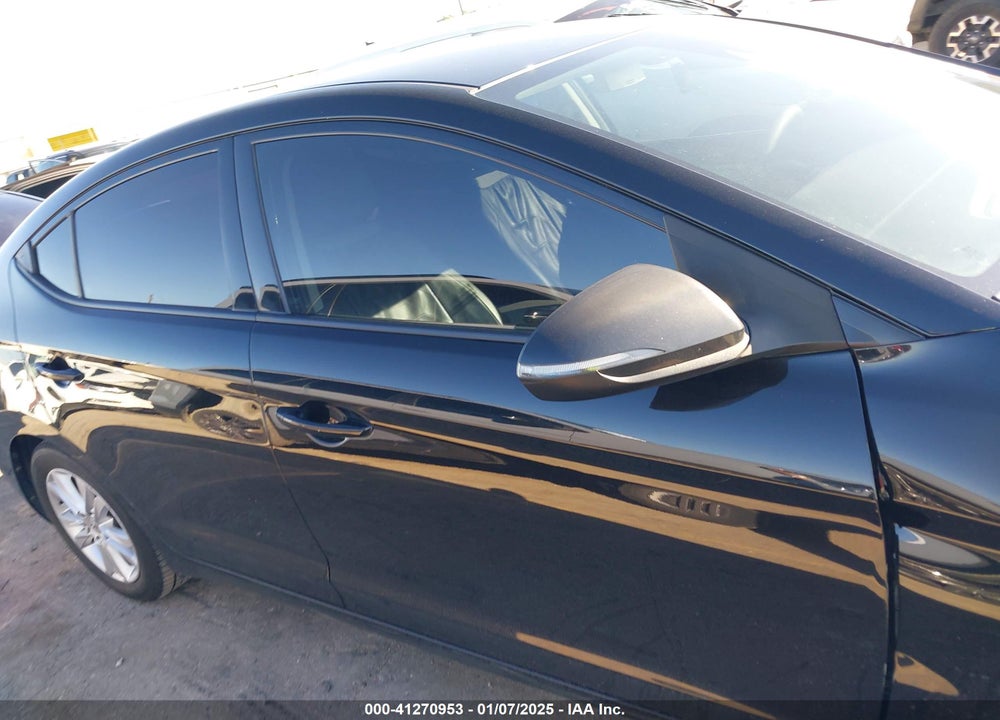 2020 HYUNDAI ELANTRA VIN: 5NPD74LFXLH522324