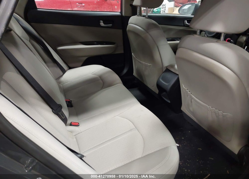 2016 KIA OPTIMA VIN: KNAGT4L37G5084069