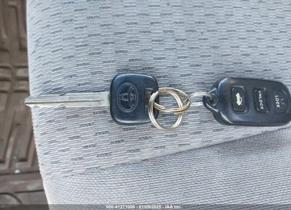 2002 TOYOTA CAMRY LE VIN: 4T1BE32KX2U109275