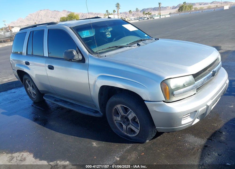 2005 CHEVROLET TRAILBLAZER LS VIN: 1GNDT13SX52123514