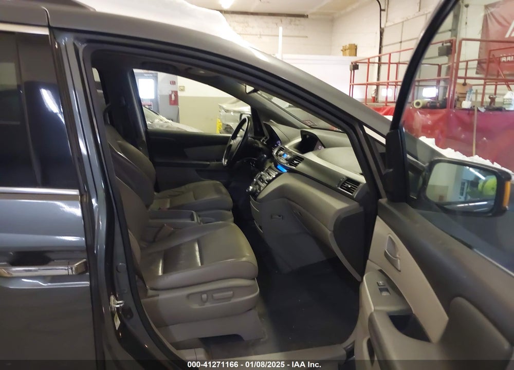 2011 HONDA ODYSSEY TOURING/TOURING ELITE VIN: 5FNRL5H92BB031205