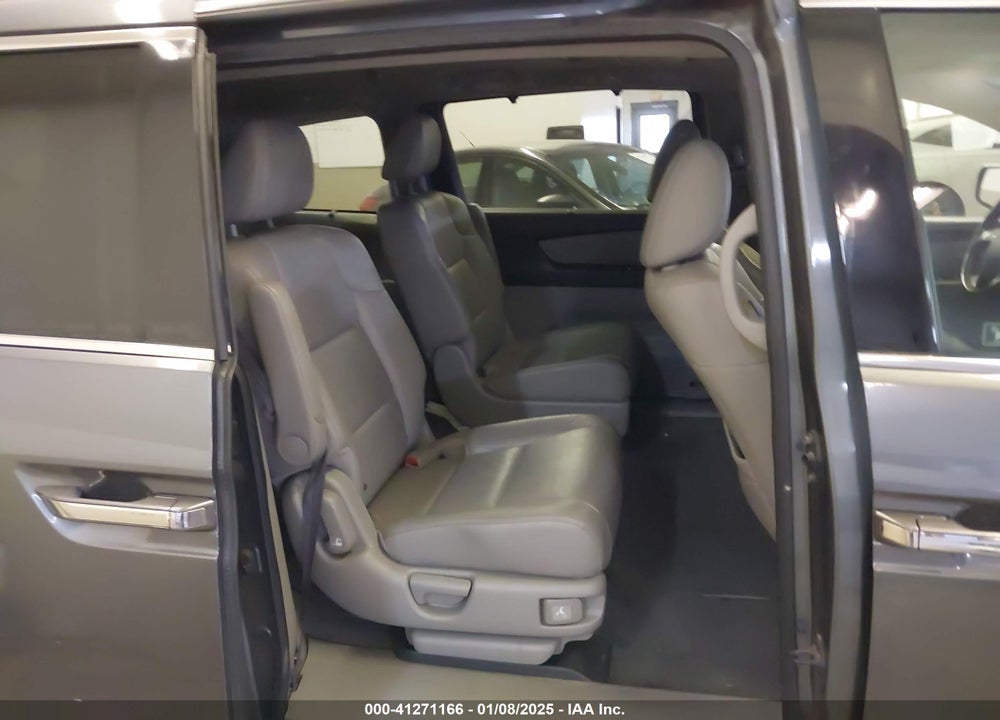 2011 HONDA ODYSSEY TOURING/TOURING ELITE VIN: 5FNRL5H92BB031205
