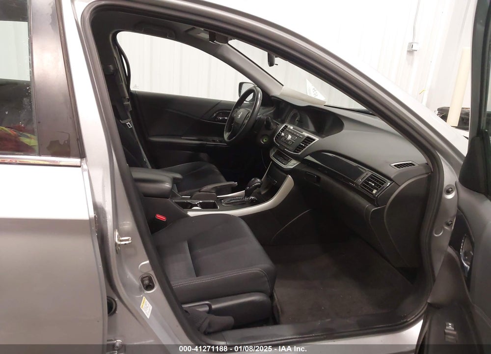 2015 HONDA ACCORD VIN: 1HGCR2F56FA107043