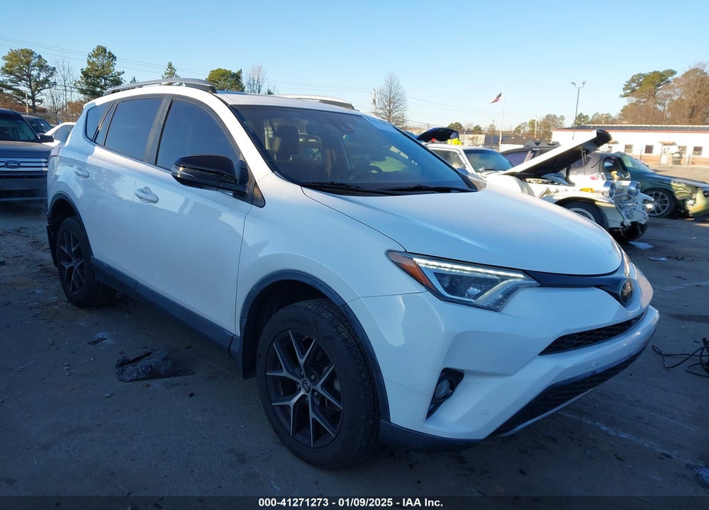 2018 TOYOTA RAV4 SE VIN: JTMNFREV4JD118964