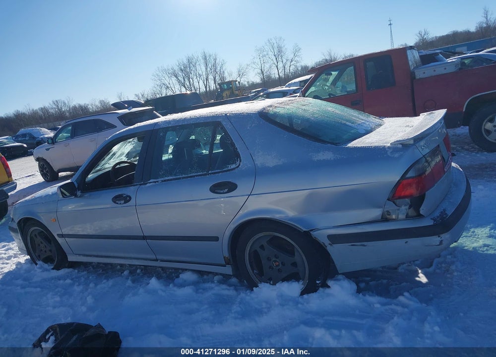 2000 SAAB 9-5 AERO VIN: YS3EH45G9Y3059045