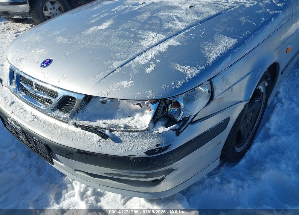 2000 SAAB 9-5 AERO VIN: YS3EH45G9Y3059045