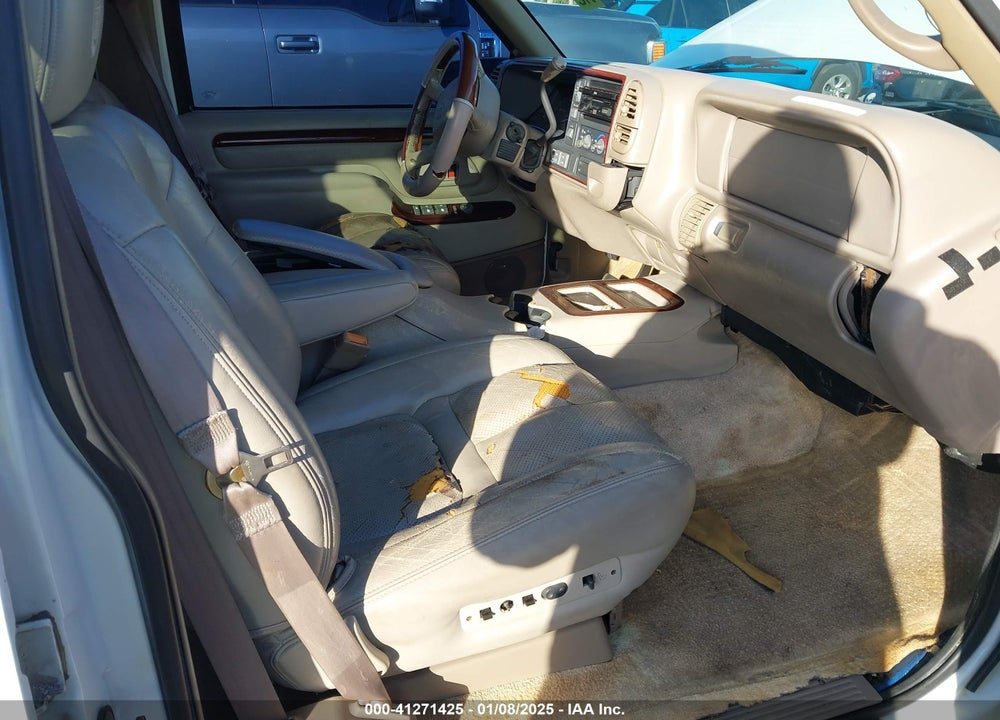2000 CADILLAC ESCALADE STANDARD VIN: 1GYEK13R9YR108862