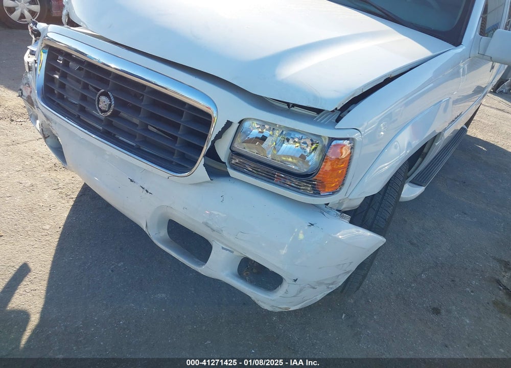 2000 CADILLAC ESCALADE STANDARD VIN: 1GYEK13R9YR108862