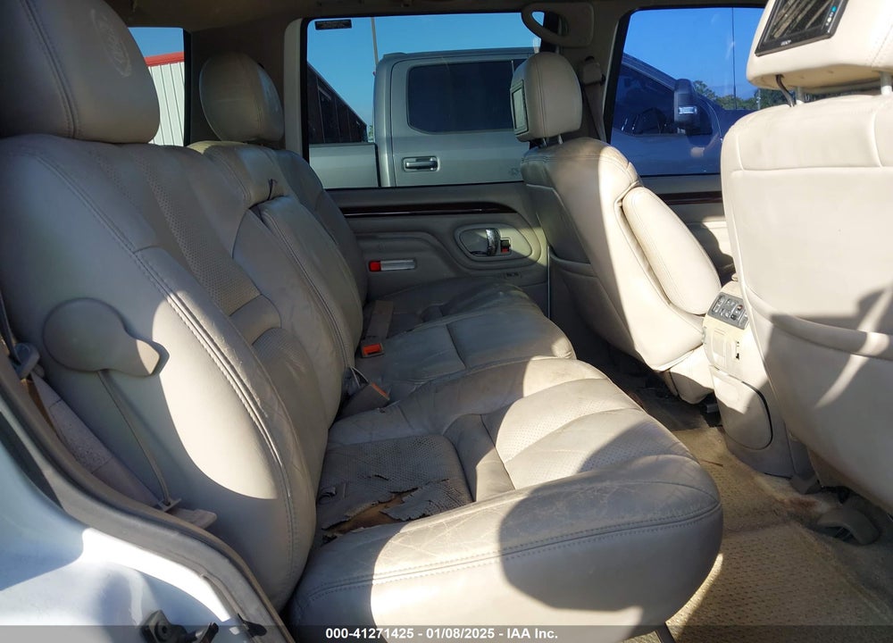 2000 CADILLAC ESCALADE STANDARD VIN: 1GYEK13R9YR108862