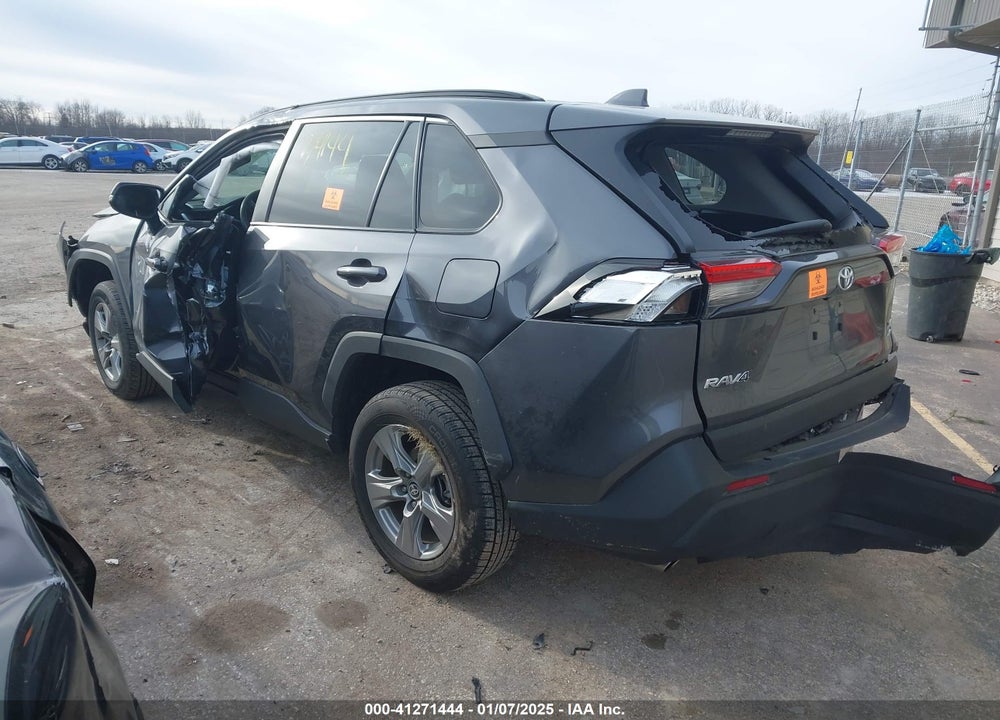 2024 TOYOTA RAV4 XLE VIN: 2T3P1RFV0RC419561