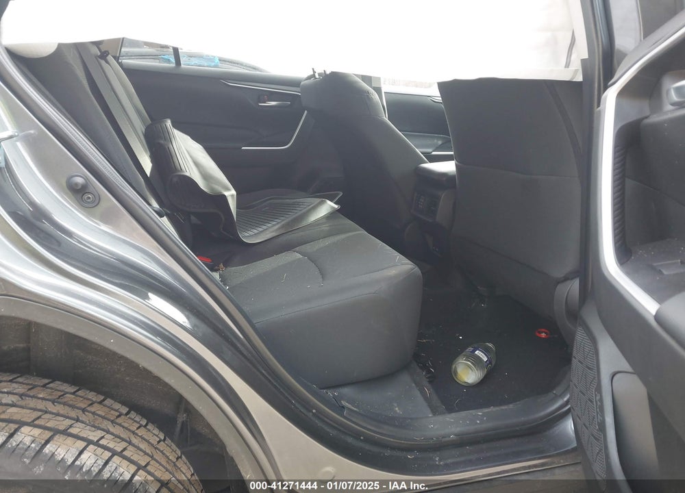 2024 TOYOTA RAV4 XLE VIN: 2T3P1RFV0RC419561