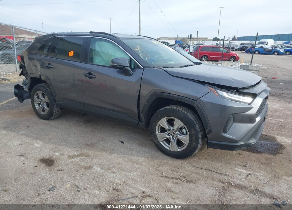 2024 TOYOTA RAV4 XLE VIN: 2T3P1RFV0RC419561