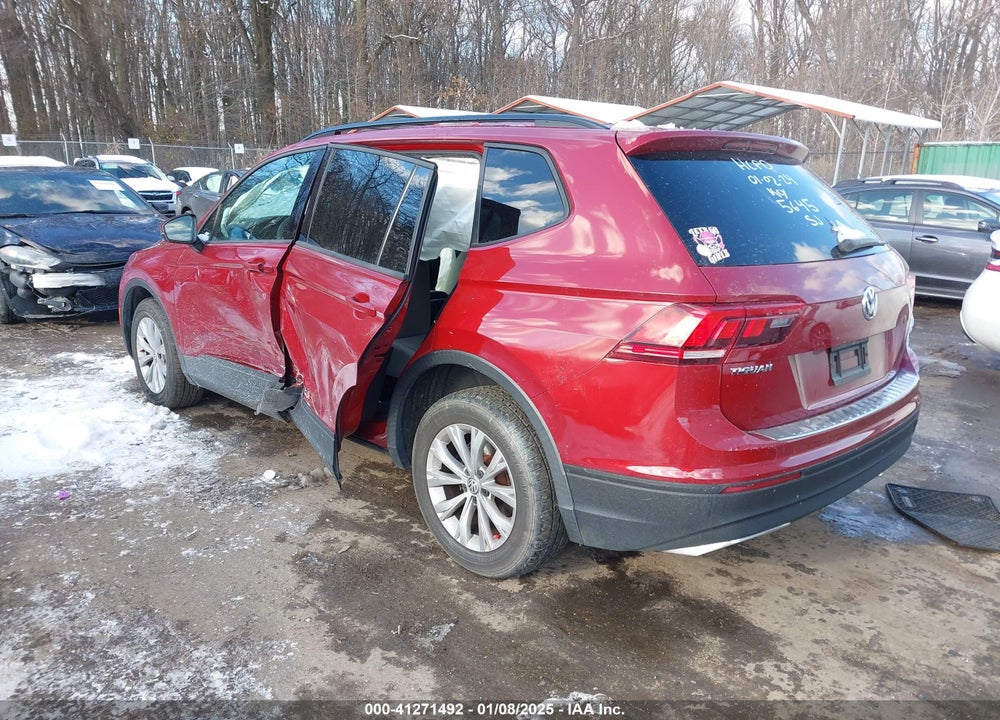 2019 VOLKSWAGEN TIGUAN VIN: 3VV1B7AX6KM075645