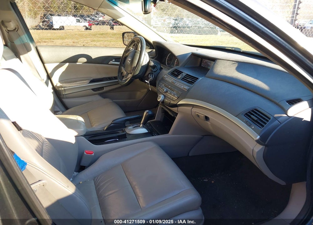 2010 HONDA ACCORD VIN: 1HGCP3F8XAA027131