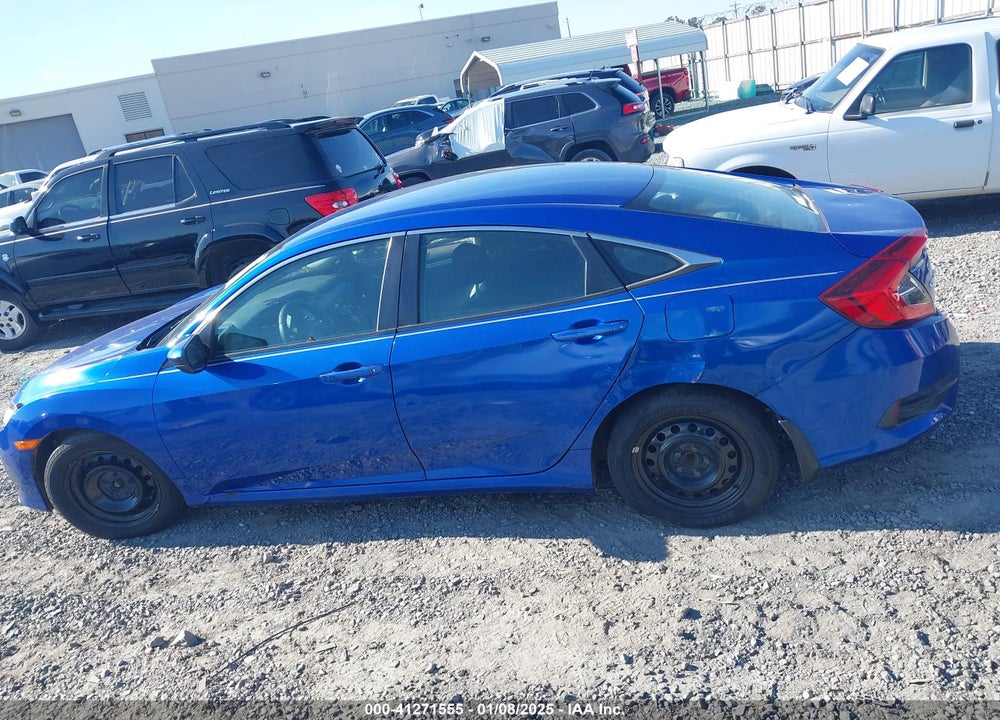 2017 HONDA CIVIC VIN: 19XFC2F57HE008907
