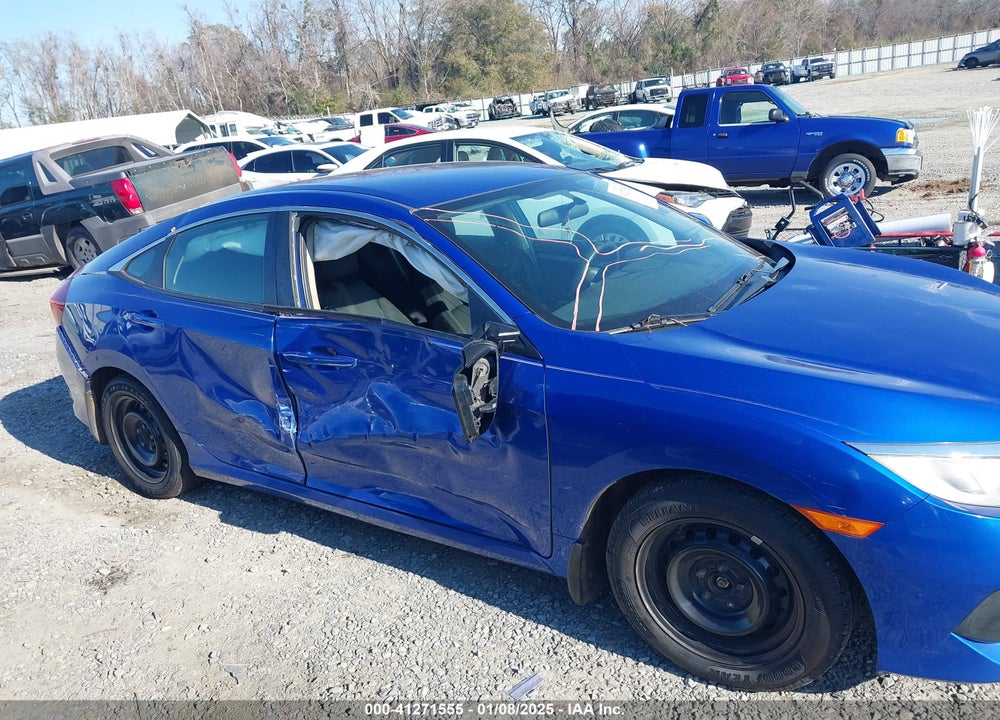 2017 HONDA CIVIC VIN: 19XFC2F57HE008907