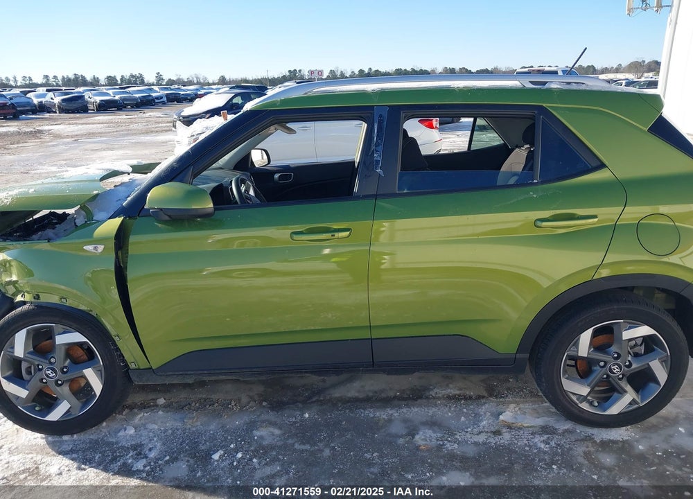 2024 HYUNDAI VENUE SEL VIN: KMHRC8A37RU338485