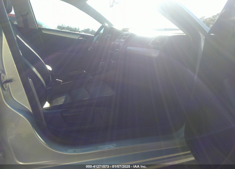 2013 VOLKSWAGEN JETTA VIN: 3VWDP7AJ8DM392738