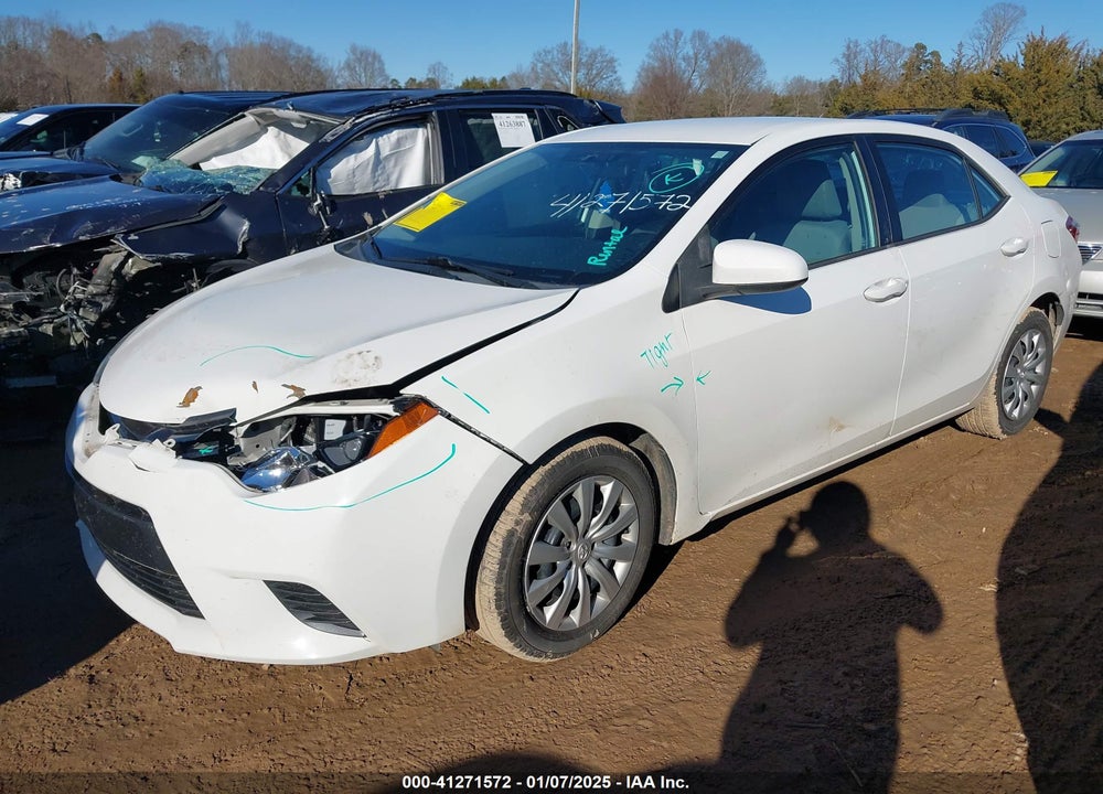 2015 TOYOTA COROLLA LE VIN: 5YFBURHE6FP296027