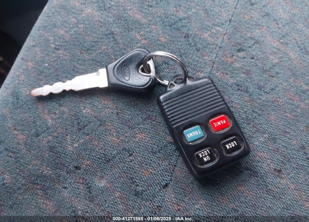 1997 FORD ESCORT LX VIN: 1FALP13P4VW235468