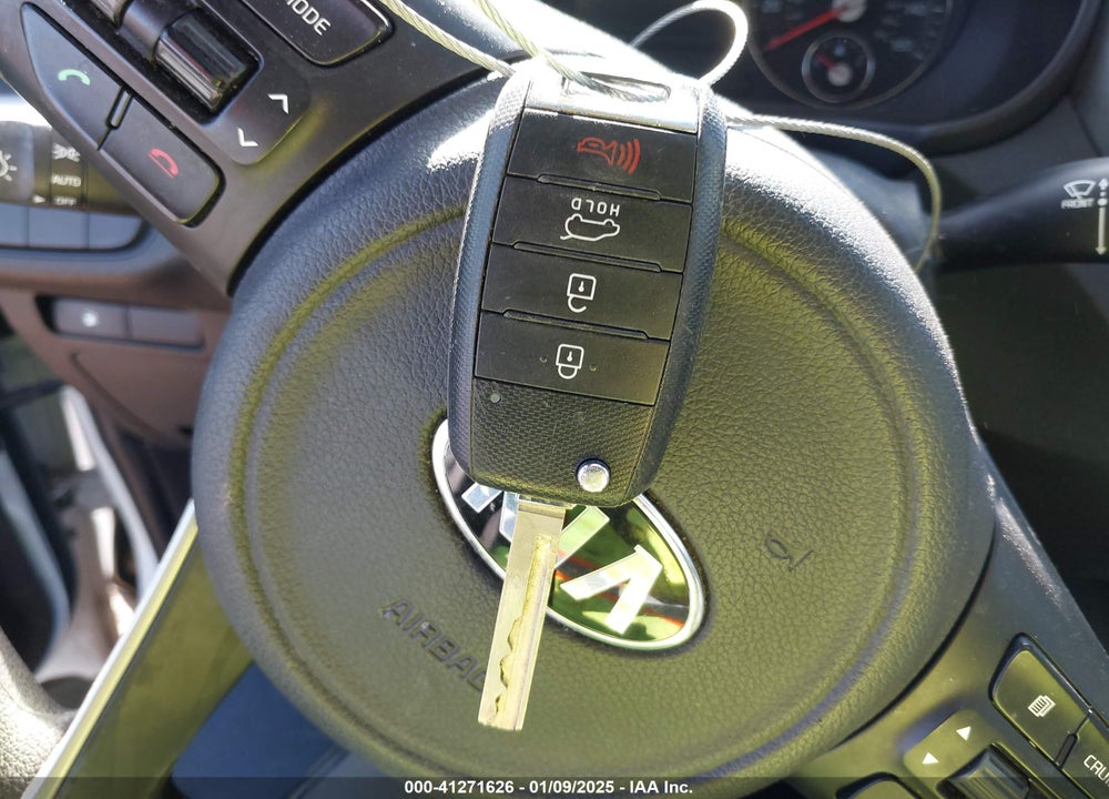 2017 KIA SORENTO 3.3L LX VIN: 5XYPG4A58HG224795