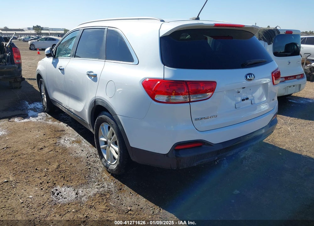 2017 KIA SORENTO 3.3L LX VIN: 5XYPG4A58HG224795