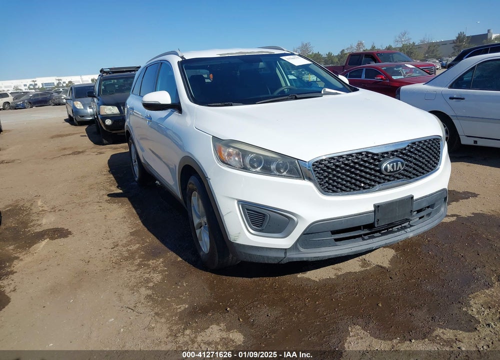 2017 KIA SORENTO 3.3L LX VIN: 5XYPG4A58HG224795