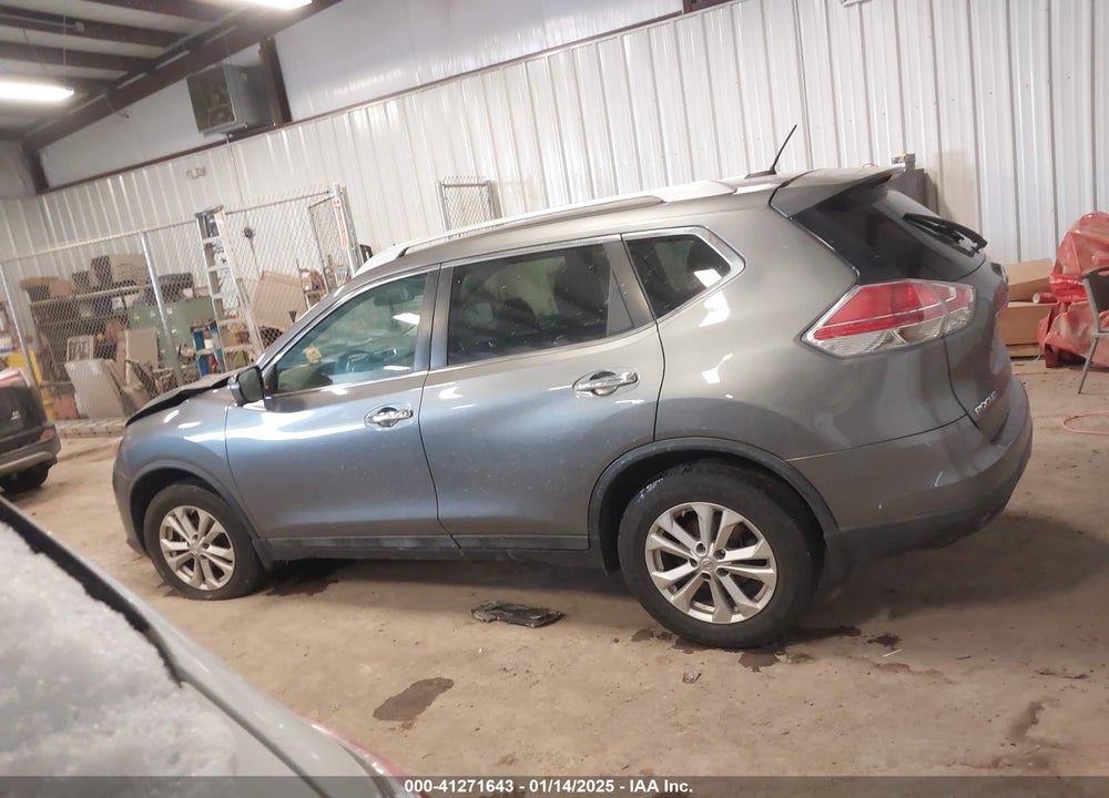 2015 NISSAN ROGUE SV VIN: 5N1AT2MV0FC895652