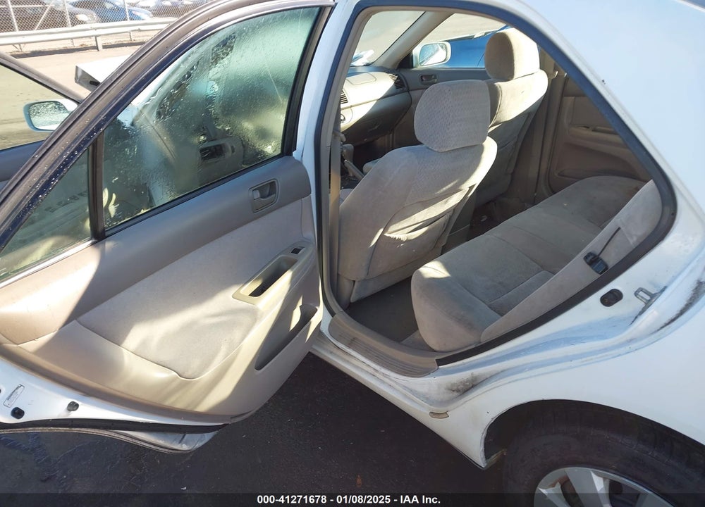 2004 TOYOTA CAMRY LE VIN: 4T1BE32K64U374228