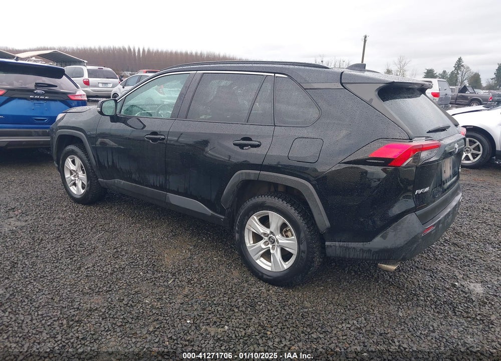 2019 TOYOTA RAV4 XLE VIN: 2T3P1RFV8KW033412