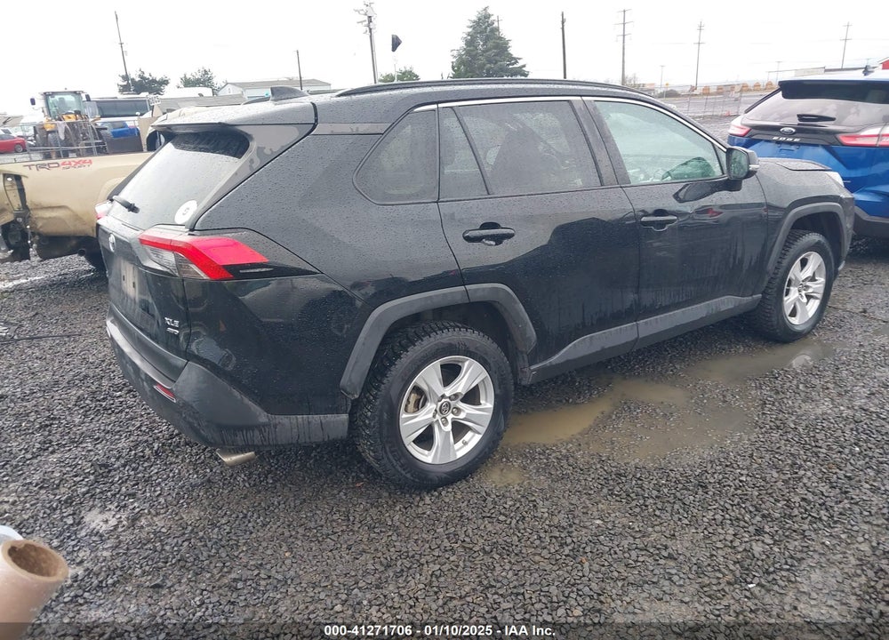 2019 TOYOTA RAV4 XLE VIN: 2T3P1RFV8KW033412