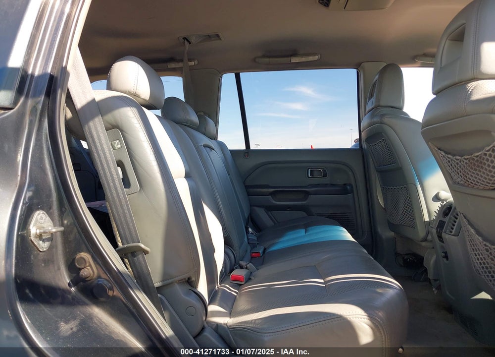 2004 HONDA PILOT EX-L VIN: 2HKYF18664H590276