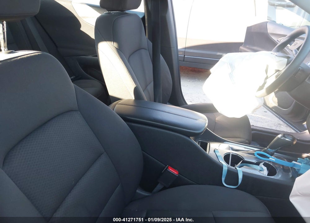 2019 CHEVROLET MALIBU LT VIN: 1G1ZD5ST2KF105048