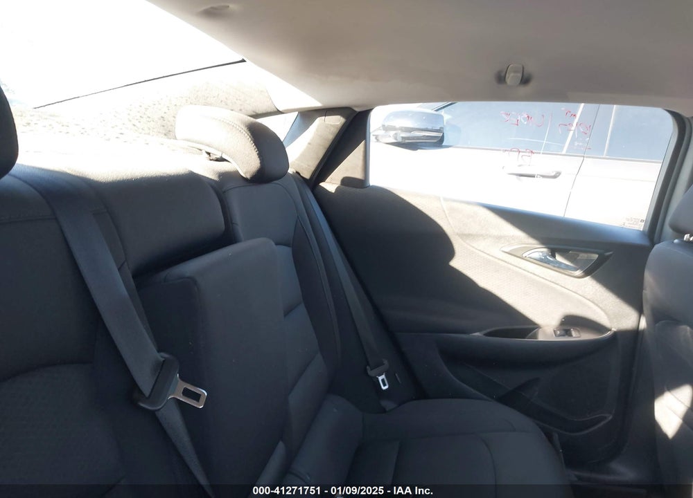 2019 CHEVROLET MALIBU LT VIN: 1G1ZD5ST2KF105048