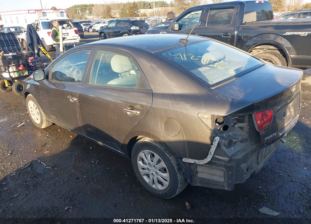 2010 KIA FORTE VIN: KNAFU4A26A5060520