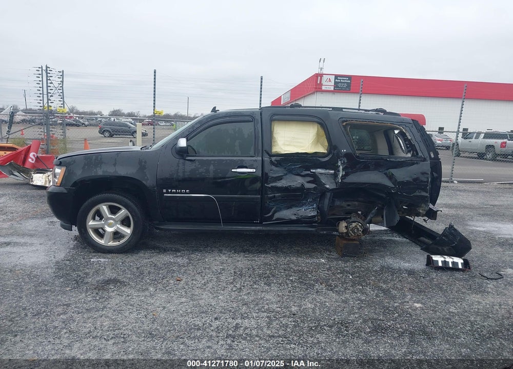2007 CHEVROLET TAHOE LT VIN: 1GNFC13047R430887
