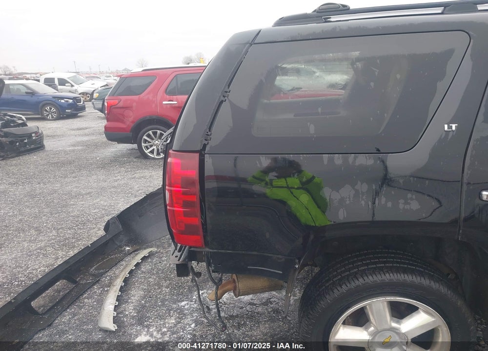 2007 CHEVROLET TAHOE LT VIN: 1GNFC13047R430887