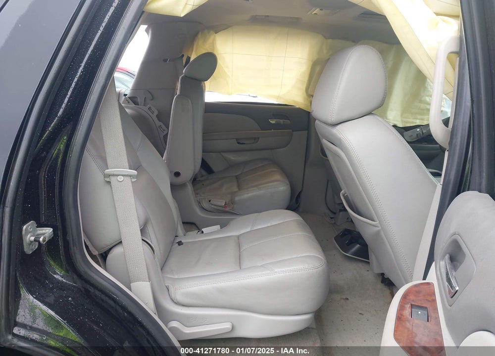 2007 CHEVROLET TAHOE LT VIN: 1GNFC13047R430887