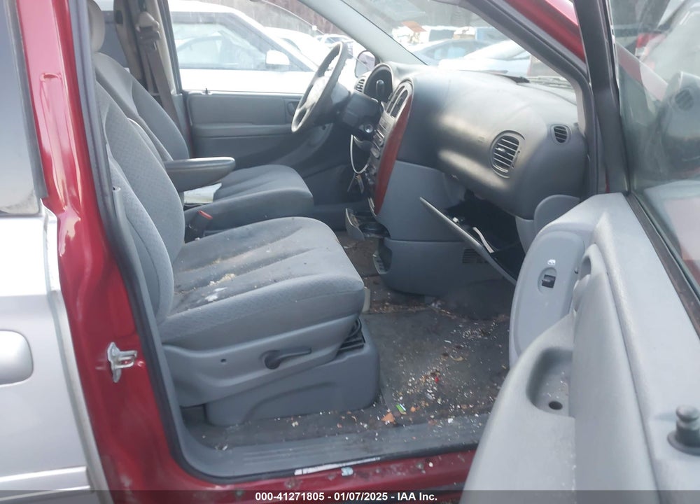 2006 CHRYSLER TOWN & COUNTRY LX VIN: 1A4GP44RX6B608741